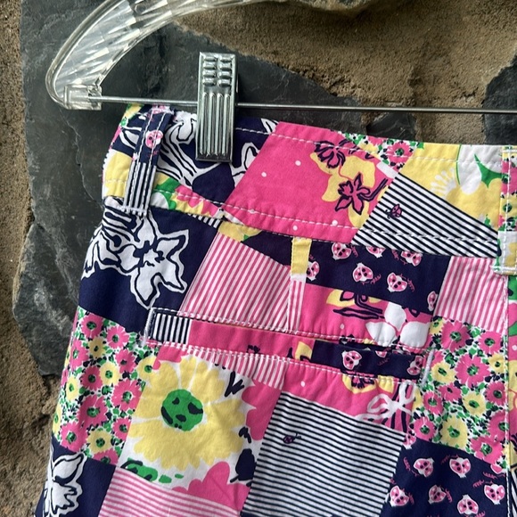 Lilly Pulitzer Patchwork Print Shorts Pink Multi Size 4 – Floral Preppy Classic - Picture 4 of 7